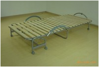 Metal bed