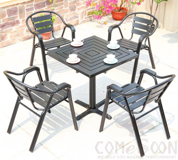 Outdoor plastic wood table and chair