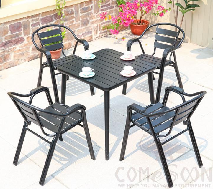 Outdoor plastic wood table and chair