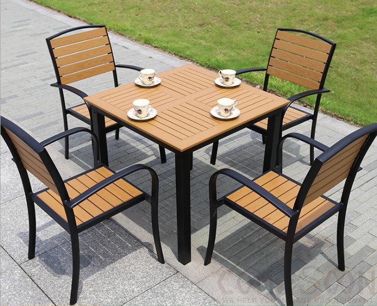 Outdoor plastic wood table and chair