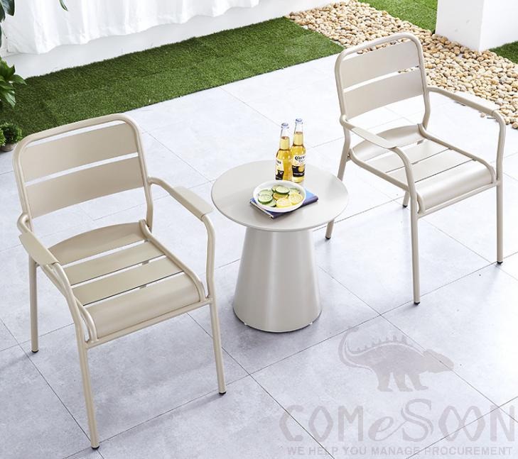 Outdoor aluminum tables and chairs