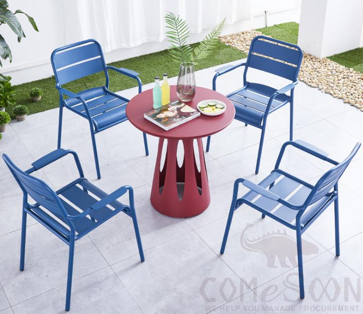 Outdoor aluminum tables and chairs