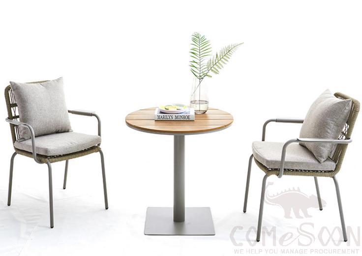 Outdoor aluminum tables and chairs