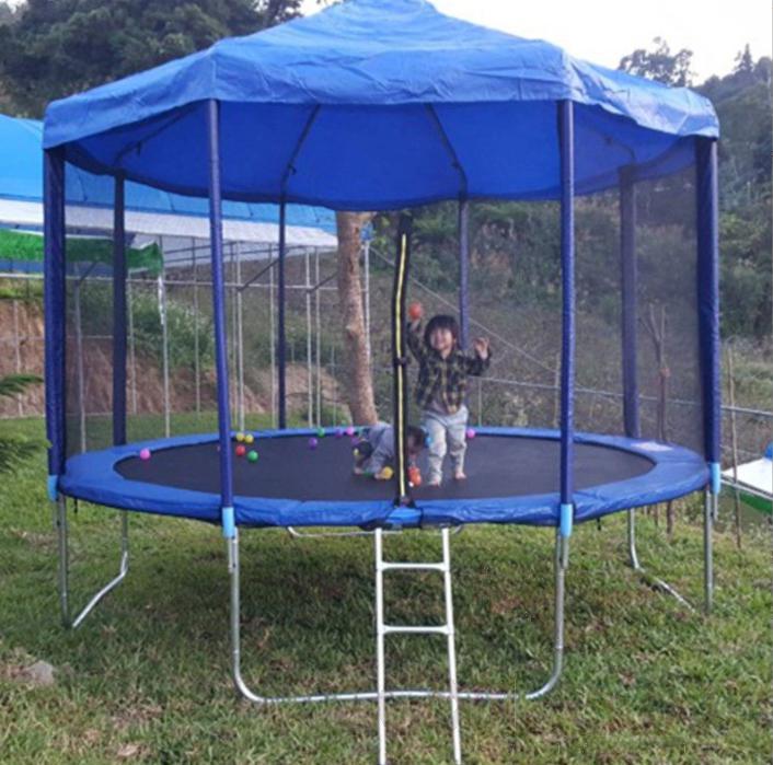 Outdoor trampoline - 8 feet - With canopy