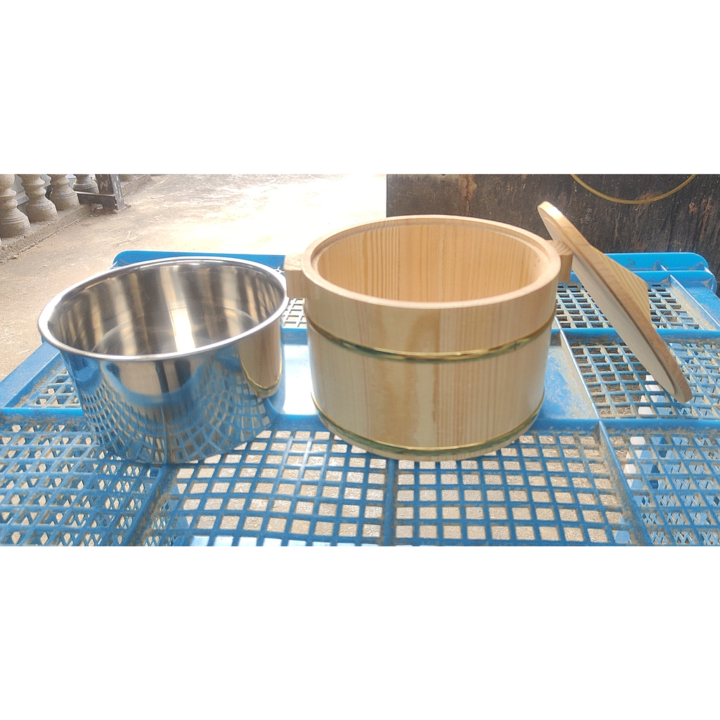 Wooden bucket with stainless steel liner and wooden cover,D 20cm