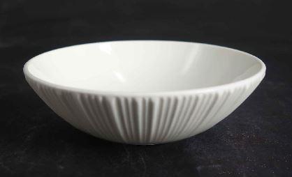 G099 Series 5&quot; Shark's Fin Bowl - White