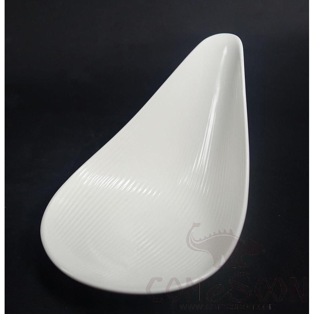 G161 Series 8&quot; One Ear Serving Plate