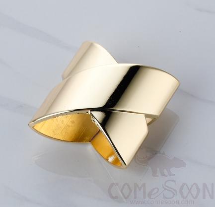 Napkin Ring, Gold X-Shaped, Zinc Alloy