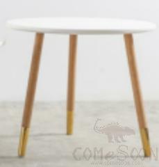 Table, MDF matte spray paint + oak legs + gold feet
, D50*43.5cm